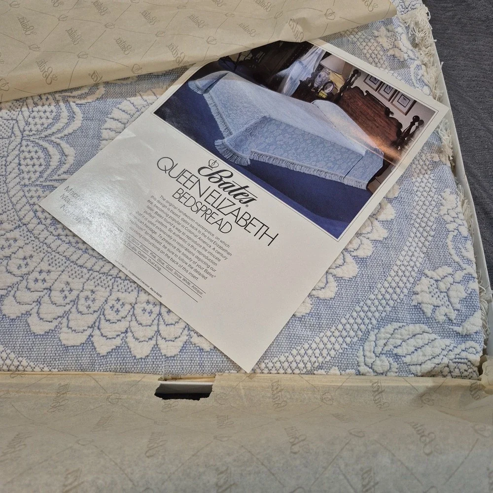 Vintage Double 98 X 112 Bates Queen Elizabeth Lt Blue Bedspread w Fringe In Box